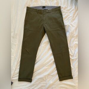 J Crew 484 Slim Chino in Catskill Green Size M